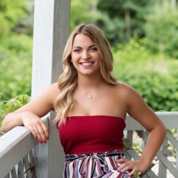 Meet your Posher, Nikki - Picture 1 of 1